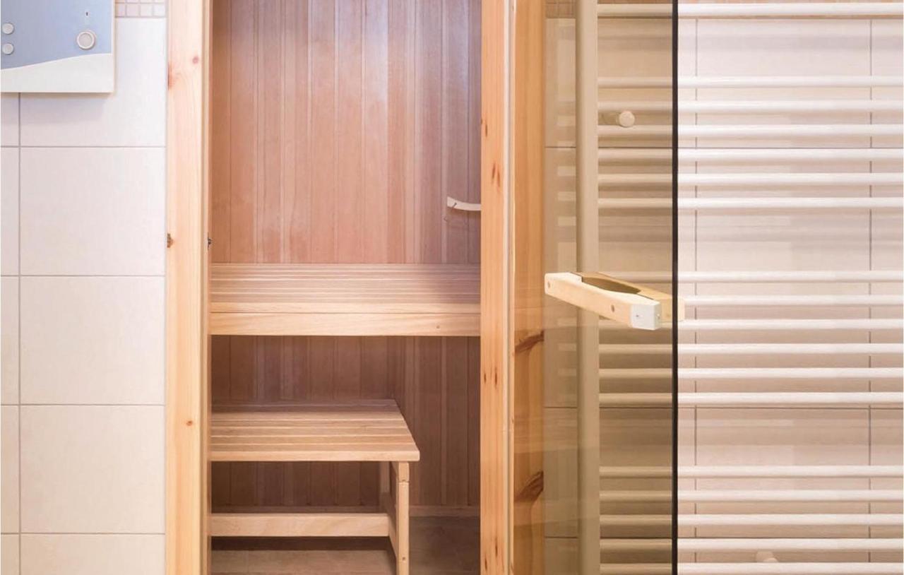 Beautiful Apartment In Rechlin With Sauna Ngoại thất bức ảnh